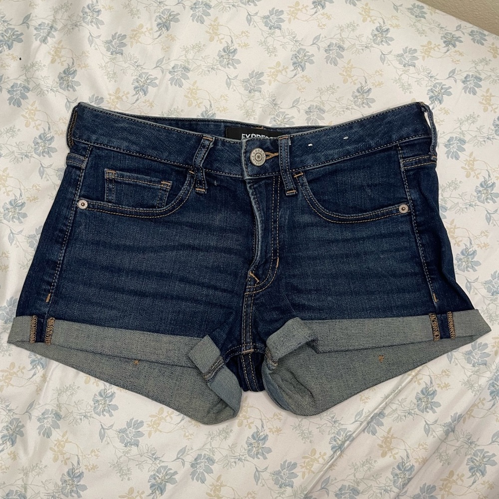 Express Stretch Shortie Relaxed Low Rise Shorts